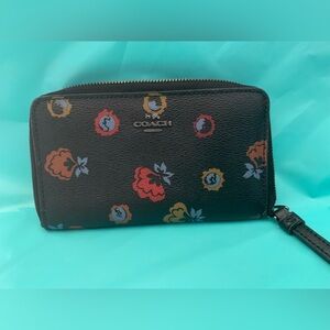 SOLD-COACH wallet/wristlet 2/$40